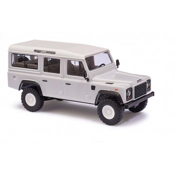 Land Rover Defender, weiß, Baujahr 1983
