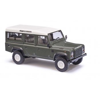 Land Rover Defender, grün, Baujahr 1983