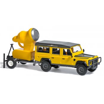 Landrover Defender mit Schneekanone