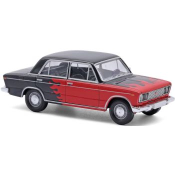 Lada 1600, Flammendekor, rot/schwarz, Baujahr 1976