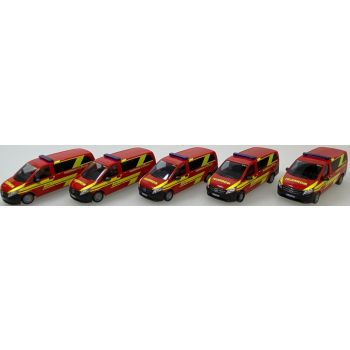 Set 5 Mercedes Vito FEUERWEHR STUTTGART: MTW 1/19-01 S-FW2501, MTW 2/19-01 S-FW2502, MTW 3/19-01 S-FW2503, MTW 4/19-01 S-FW2504, MTW 5/19-01 S-FW2505