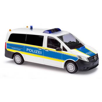 Mercedes-Benz Vito, Funkstreifenwagen der Autobahnpolizei, weiß/blau mit gelbem Streifendekor, Baujahr 2014