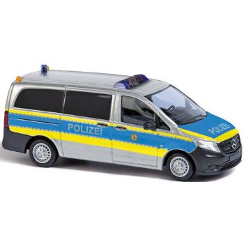 Mercedes-Benz Vito, Autobahnpolizei Berlin, silber/blau mit leuchtgelbem Streifendesign, Baujahr 2014
