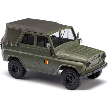 UAZ 469 mit Nachtsicht SW, NVA, oliv, Baujahr 1972