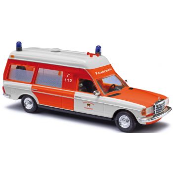 Mercedes-Benz VF 123 Miesen, Krankentransportwagen Feuerwehr Duisburg, rot/weiß, Baujahr 1977