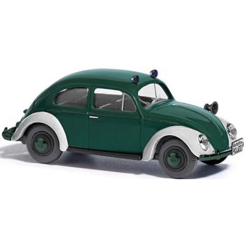 VW Käfer mit Ovalfenster der Polizei, dunkelgrün/weiß, Baujahr 1955