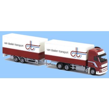 Volvo '08 XL, Kühl-Koffertandemhängerzug, Van Daalen
