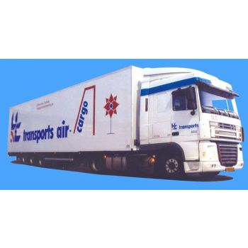 DAF XF 105 SC/Aerop., Mega-Koffersattelzug, U.C. Transport, NL