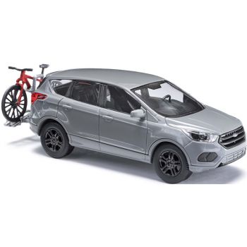 Ford Kuga mit Fahrradträger und Fahrrad, Baujahr 2017