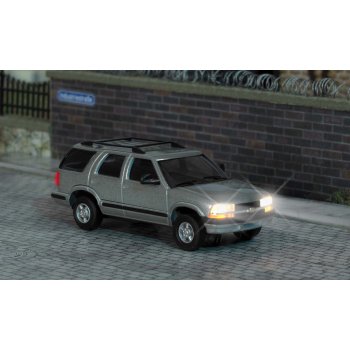 Chevrolet Blazer, mit beleuchteten Frontscheinwerfern und Rückleuchten, Elektronik