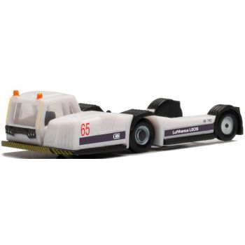 Lufthansa LEOS Goldhofer AST-2 tractor