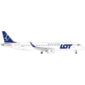 Embraer E195, LOT Polish Airlines - SP-LNQ