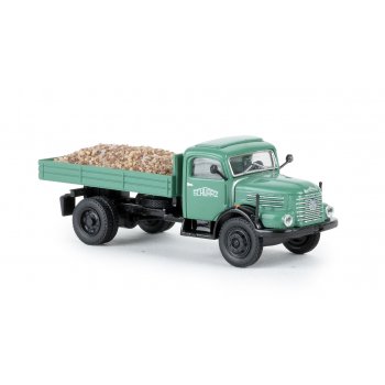 Steyr 480 Kipper LKW beladen mit Muttererde, Schwarzbau