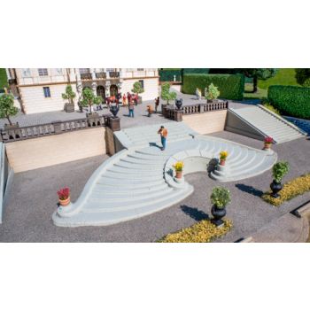 Freitreppe, geschwungen, 20,5 cm x 10 cm, Höhe 3 cm