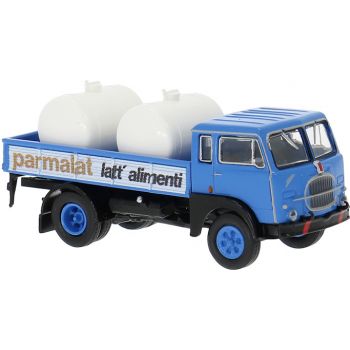 Fiat 642 Parmalat latt alimenti, Pritschen-LKW beladen mit 2 Tanks, Italien