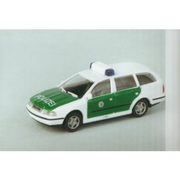 Skoda Octavia Kombi der POLIZEI, weiß/grün