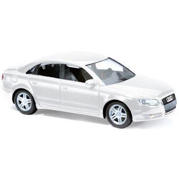 Audi A4 Limousine Facelift, weiß, Bausatz