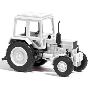 Belarus MTS 82 Traktor, weiß, Bausatz