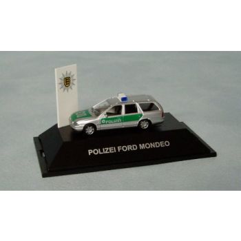 Ford Mondeo Turnier der POLIZEI, silber/grün