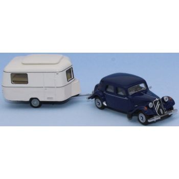 Citroen Traction 1952 nachtblau mit Eriba Wohnwagen elfenbein