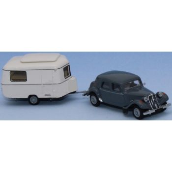 Citroen Traction 1952 grau mit Eriba Wohnwagen elfenbein