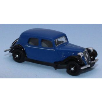 Citroen Traction 11A, blau mit schwarzen Kotflügeln, Baujahr 1935