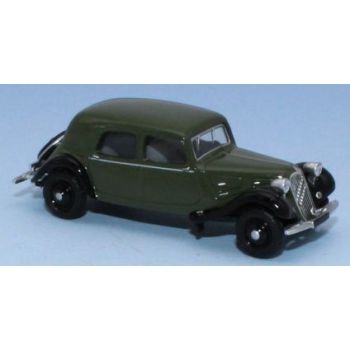 Citroen Traction 11A, olivgrün mit schwarzen Kotflügeln, Baujahr 1935