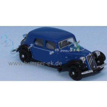 Citroen Traction 11A, blau, dekoriertes Hochzeitsfahrzeug, Baujahr 1935