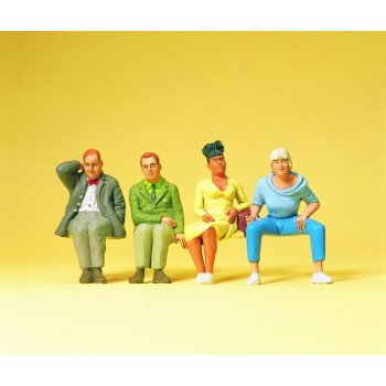 Sitzende Reisende, Maßstab 1:32