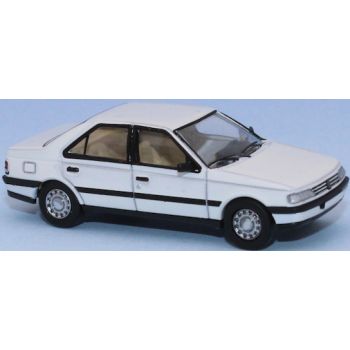 Peugeot 405 Limousine, weiß, Baujahr 1987-1992, (Modell von PCX)