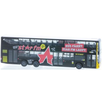 MAN Lion's City DL07, BVG - Berliner Verkehrsbetriebe - Star FM - Bus fährt. Star FM läuft.