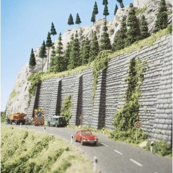 Mauer mit Stützpfeiler, 225 x 140 mm