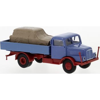 IFA S 4000-1 LKE Pritsche beladen mit abgedecktem Auto, Baujahr 1960