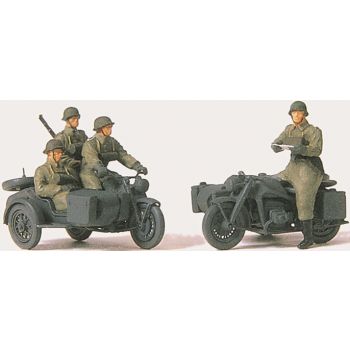 Kradschützen aufgesessen, Motorrad Zündapp KS 750, Deutsches Reich 1939-45, 5 unbemalte Figuren, 2 Motorräder mit Beiwagen