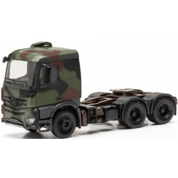 Mercedes-Benz Arocs 6x4 Zugmaschine, Bundeswehr, flecktarn