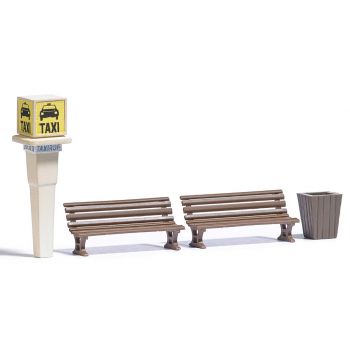 Taxisäule Deutschland, Höhe 3,2 cm nach westdeutschem Vorbild, mit Sitzbänken und Papierkorb, Mini-Ausgestaltungs-Set