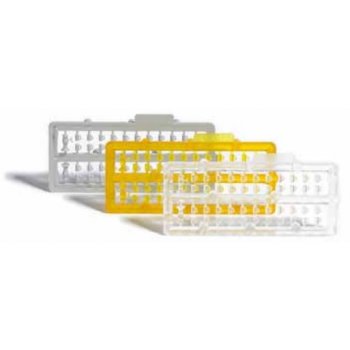 Bierkrüge, 60 Bierkrüge in unterschiedlicher Optik (Glaskrüge leer und gefüllt und Steinkrüge), mit passenden Zapfhähnen, Bausatz