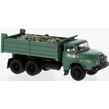 MAN 26.280 DHAK Kipper LKW, Schwarzbau mit Ladegut, Baujahr 1972