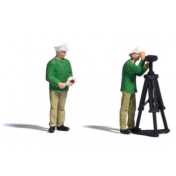 Gelasert - 2 Polizisten mit Polizeifahrzeug und Riegel Laserpistole zur mobilen Geschwindigkeitsüberwachung