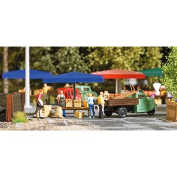 Marktstand Kartoffeln, Kartoffelverkaufsstand mit großem Marktschirm, Tempo Dreirad Hanseat, Verkäuferin und Verkäufer, div. Zubehör