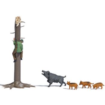 Verfolgt - Wildschweinrudel mit Bache und 3 Frischlingen, dien einem Jäger verfolgen. Dieser hat sich auf einen Baumstamm gerettet