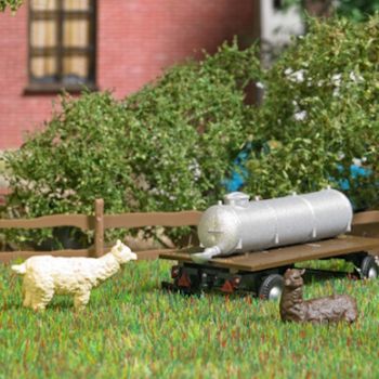 Alpakas mit Wasserfass, Action-Set mit 2 Alpakas, landwirtschaftlichem Anhänger und Wasserfass