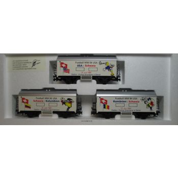 Fussball WM 1994 USA, Inhalt 3 Güterwagen (4415): 1) Fussball WM 94 USA, USA Schweiz 2) Fussball WM 94 USA, Schweiz Kolumbien 3) Fussball WM 94 USA