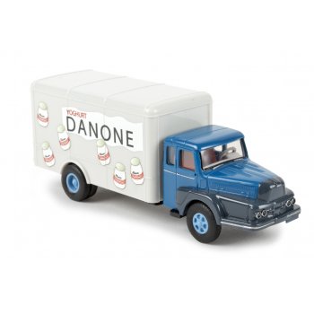 Unic ZU 122 Koffer LKW, Danone