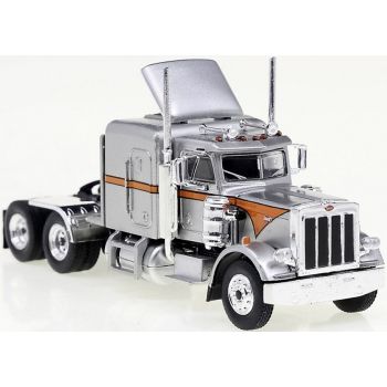 Peterbilt 359, US-Sattelzugmaschine, silber mit orangefarbenem Dekor, Baujahr 1973