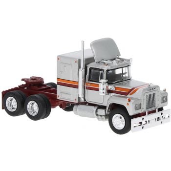 Mack RS 700, US-Zugmaschine, silber metallic / dunkelrot, Baujahr 1966