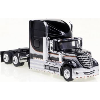 International Lonestar, US-Zugmaschine, schwarz/silber, Baujahr 2010