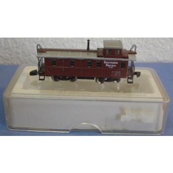 Güterzugbegleitwagen U.S.A., Caboose, dunkelbraun, Stirnseite orange, Southern Railroad Company, mini-club