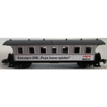 9. Mitgliederversammlung Göppingen 13.Oktober 2006 - Kampagne 2006: Papa komm spielen!, märklin MHI, (grauer Personenwagen, spezieller Karton