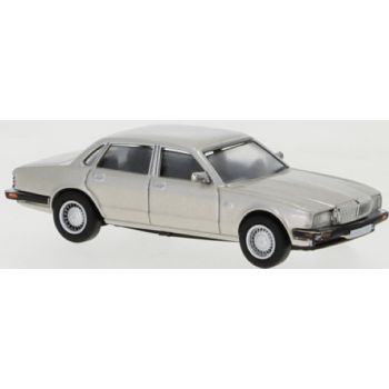 Jaguar XJ 40, beige metallic, Baujahr 1986, von PCX